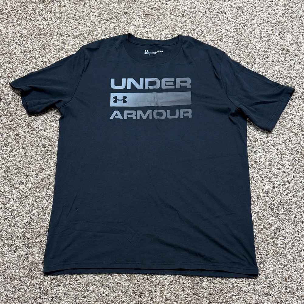 Under Armour Men's Dark Gray Logo Tee